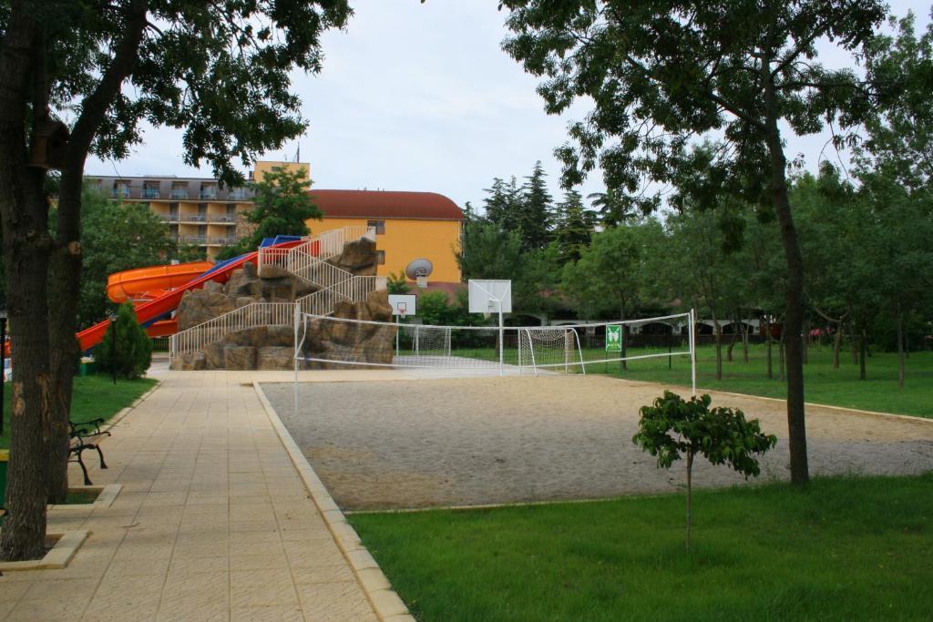 Hotel Iskar & Aquapark Slantchev Briag Extérieur photo